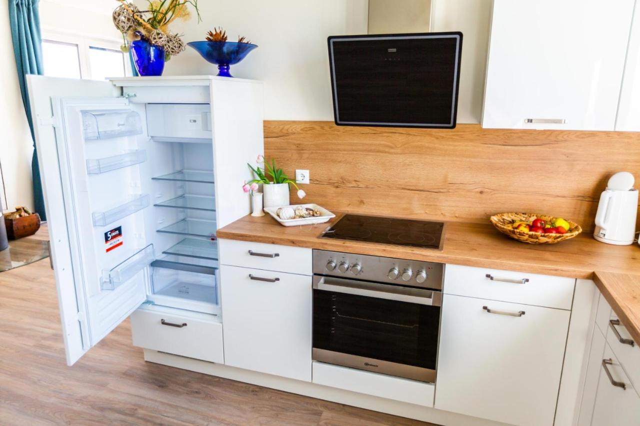 Hangar 19 Luxusapartment Mit Sauna, Kamin Und Seeblick H4W3 Schwerin  Buitenkant foto